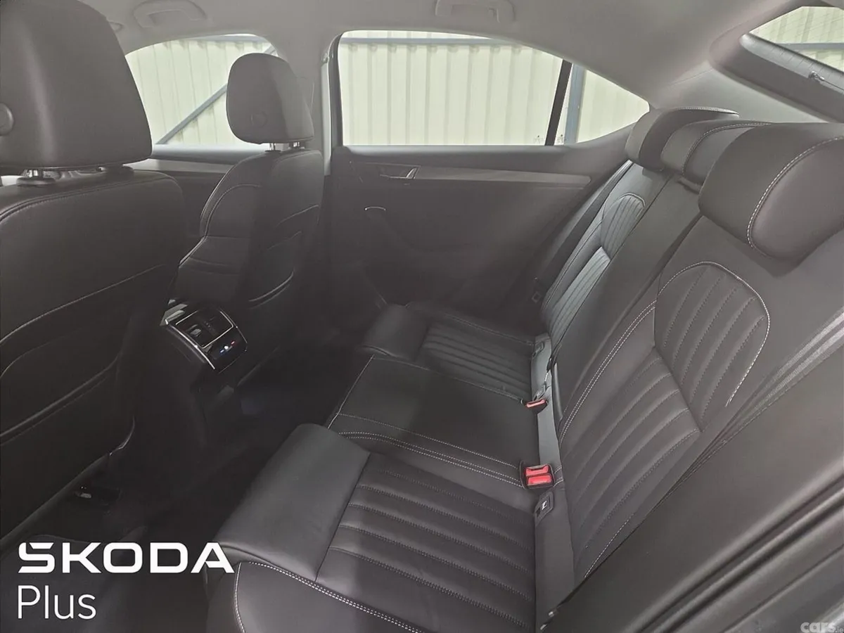 Skoda Superb Saloon, Diesel, 2023, Grey