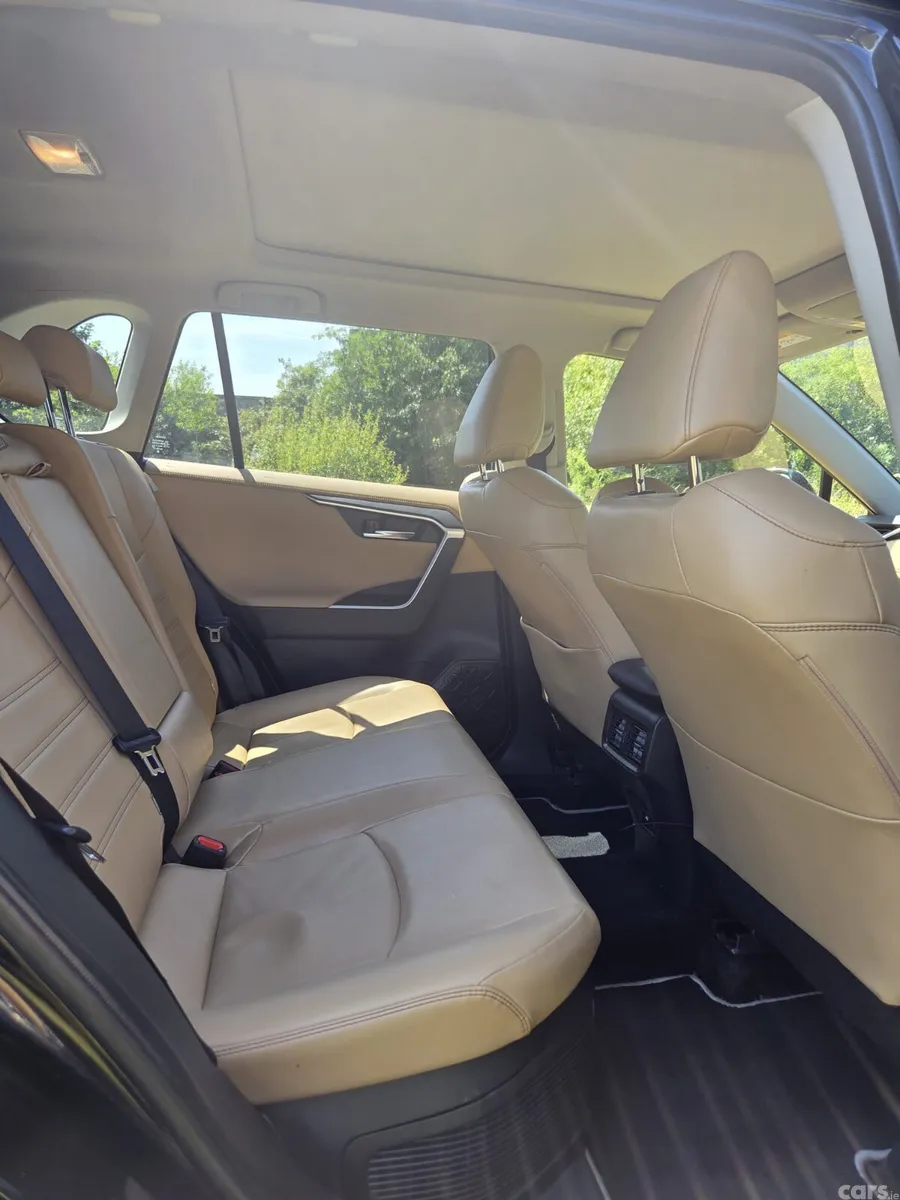Toyota RAV4 SUV, Petrol Hybrid, 2021, Black