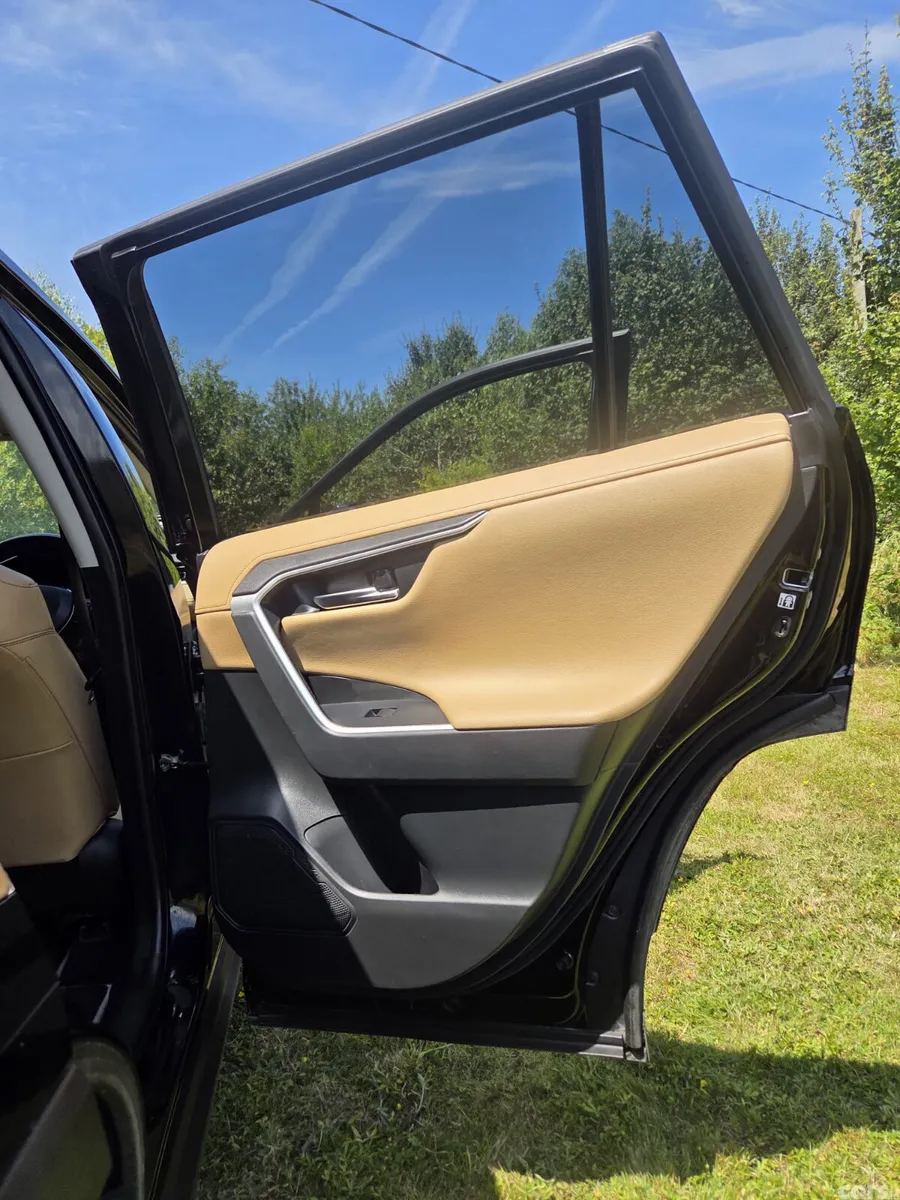 Toyota RAV4 SUV, Petrol Hybrid, 2021, Black