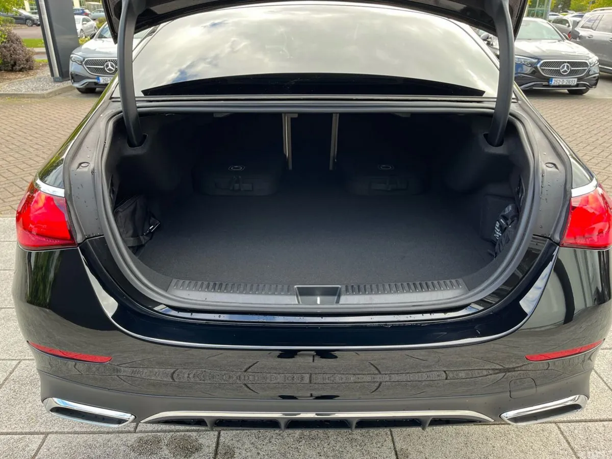 Mercedes-Benz E-Class Saloon, Diesel Plug-in Hybrid, 2026, Black