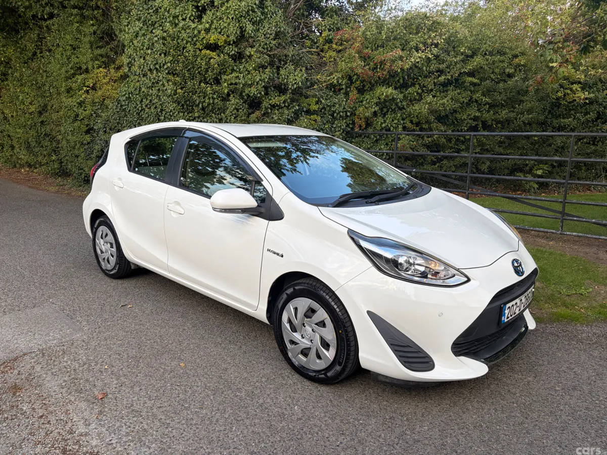 Toyota Aqua Hatchback, Petrol Hybrid, 2020, White