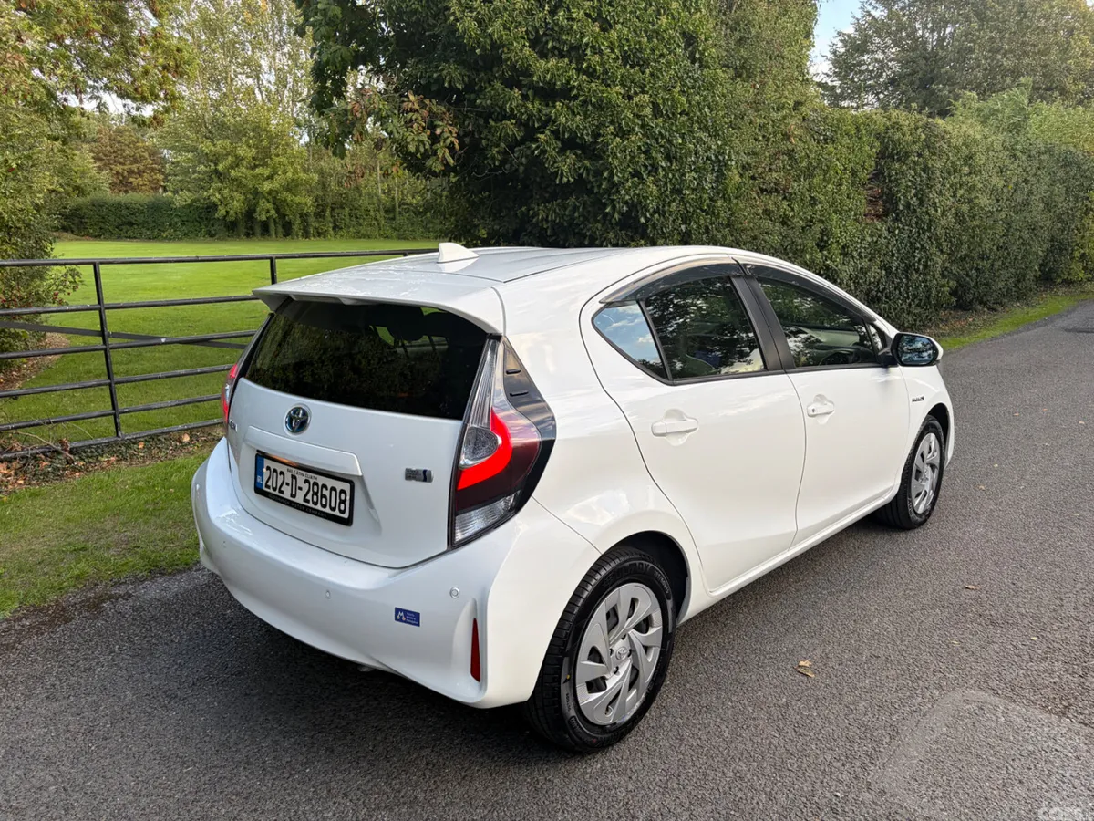 Toyota Aqua Hatchback, Petrol Hybrid, 2020, White