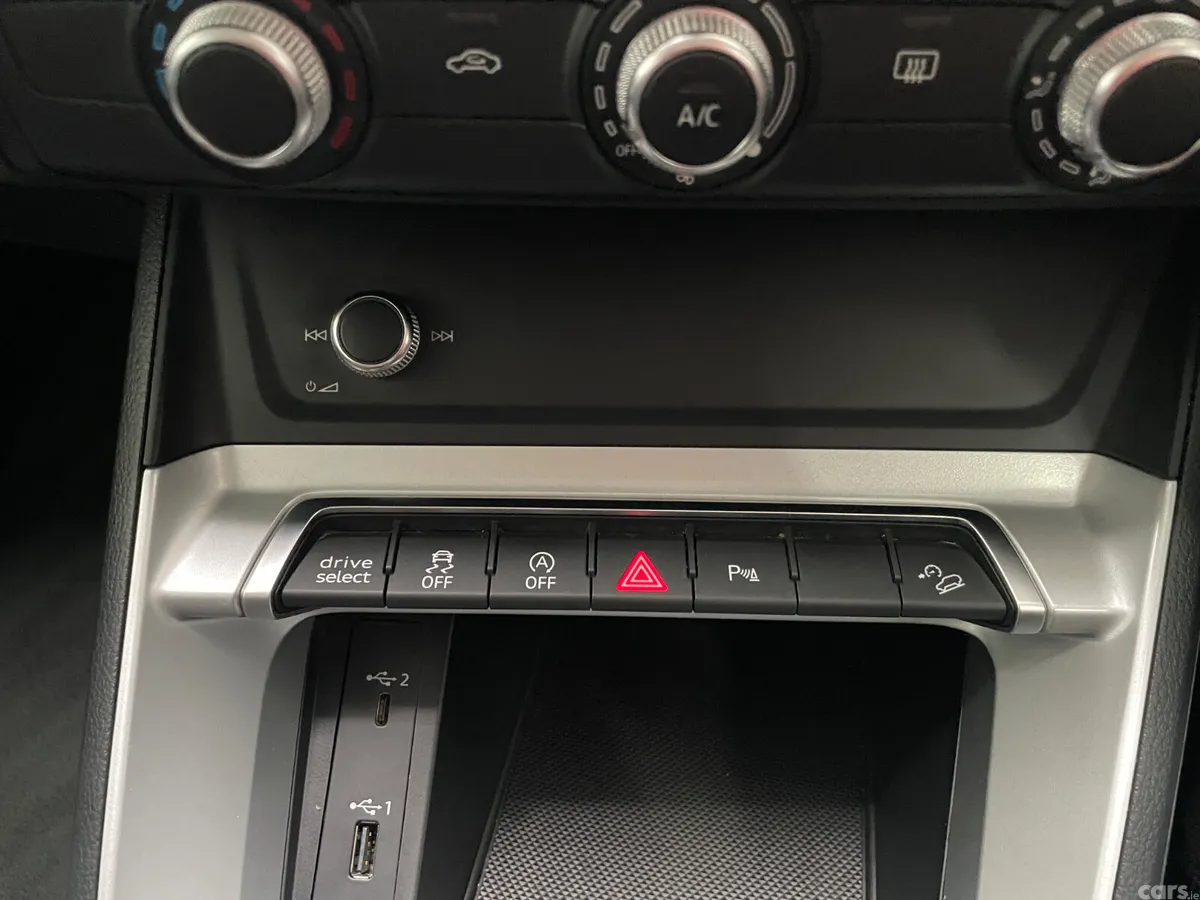 Audi Q3 Hatchback, Diesel, 2019, White
