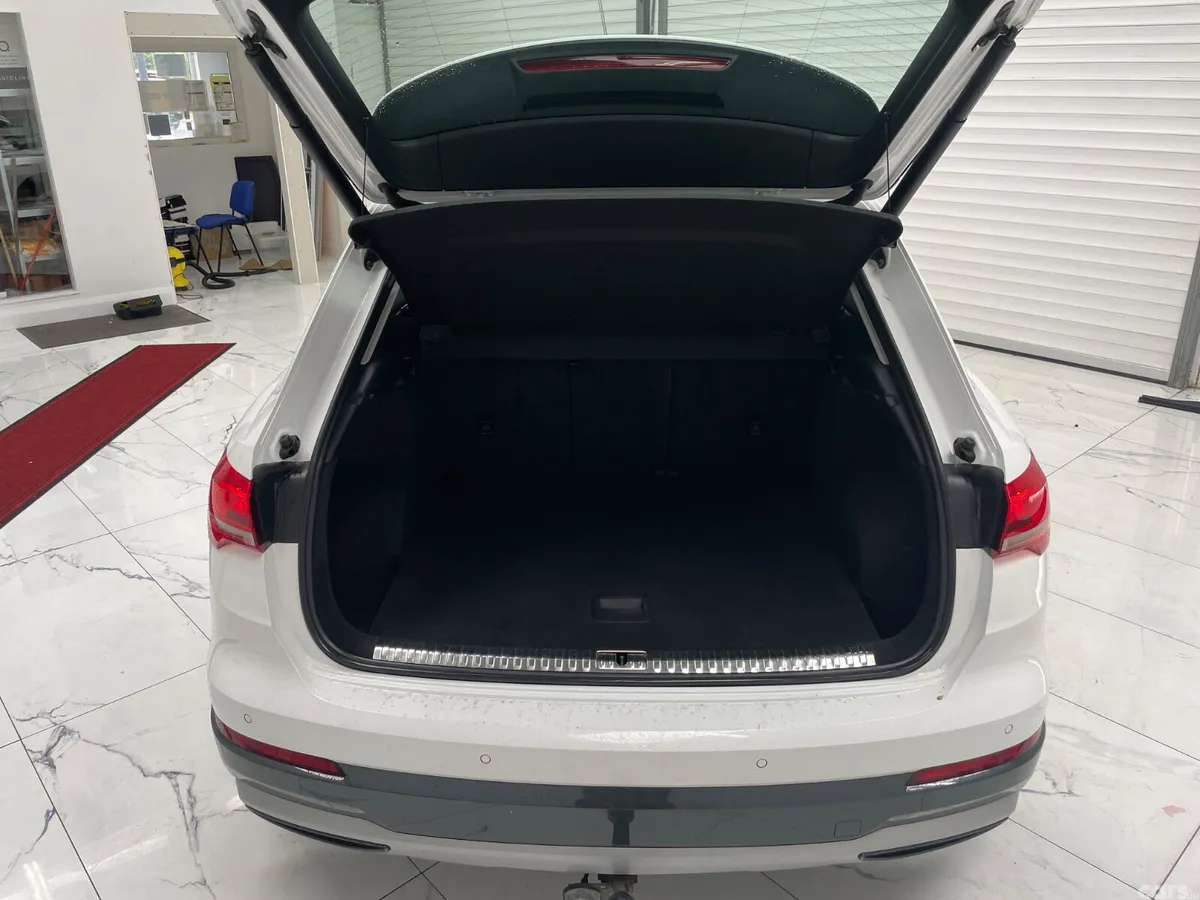 Audi Q3 Hatchback, Diesel, 2019, White