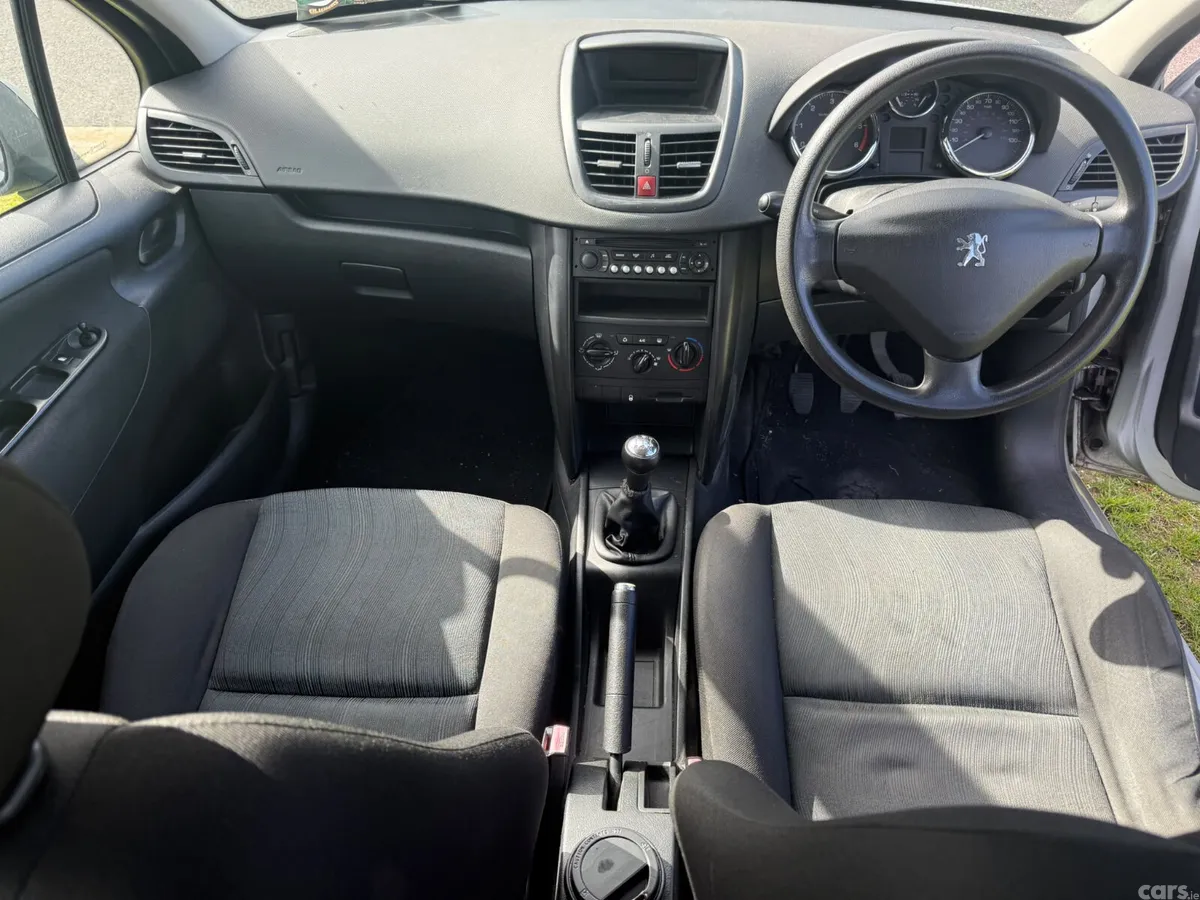 Peugeot 207 Hatchback, Diesel, 2009, Silver