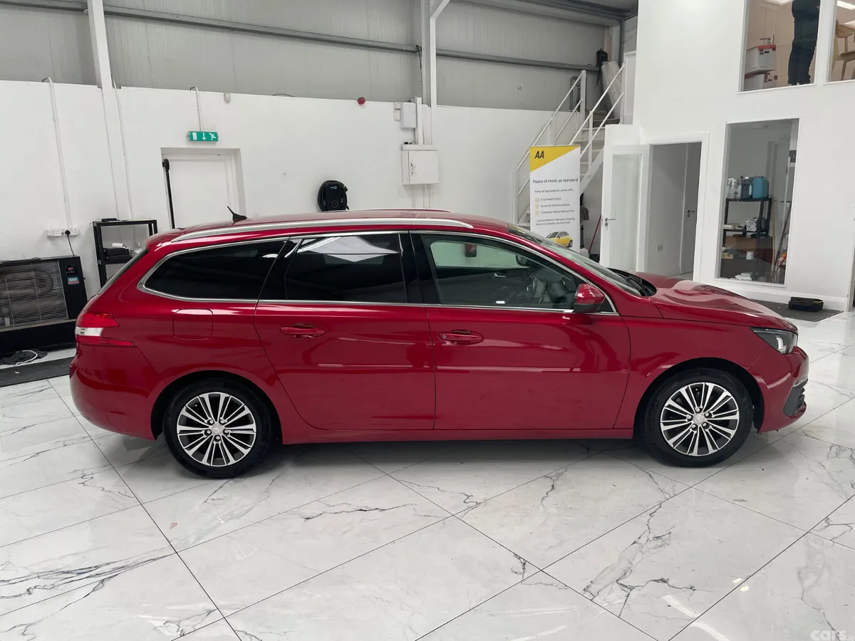 Peugeot 308 Estate, Diesel, 2021, Red