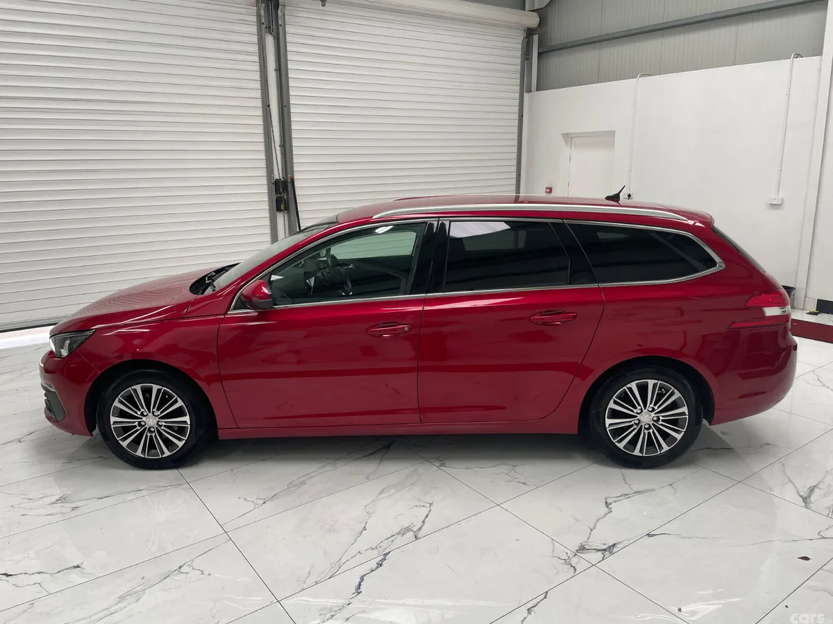 Peugeot 308 Estate, Diesel, 2021, Red