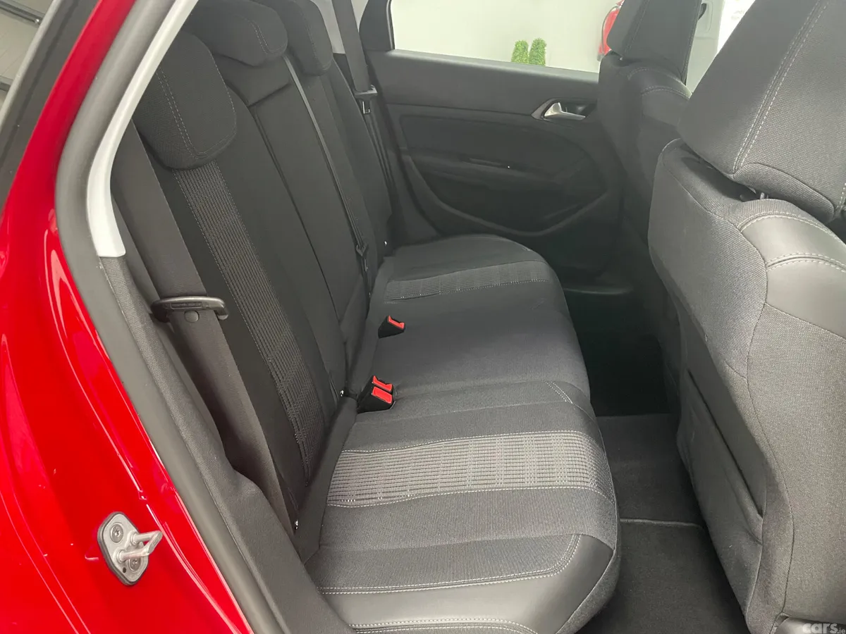 Peugeot 308 Estate, Diesel, 2021, Red