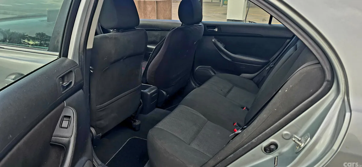 Toyota Avensis Saloon, Diesel, 2009, Grey