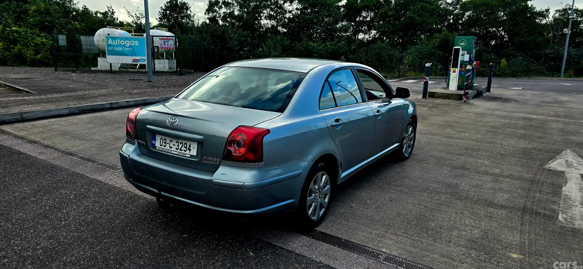 Toyota Avensis Saloon, Diesel, 2009, Grey