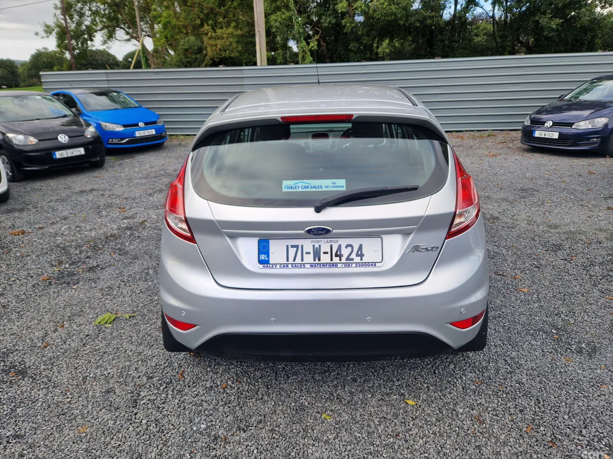 Ford Fiesta Hatchback, Petrol, 2017, Grey
