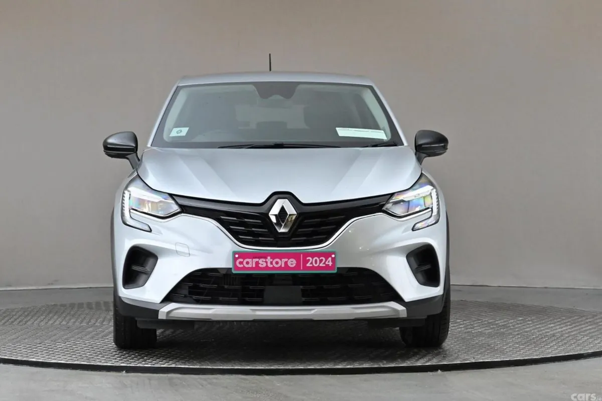 Renault Captur SUV, Petrol, 2024, Silver