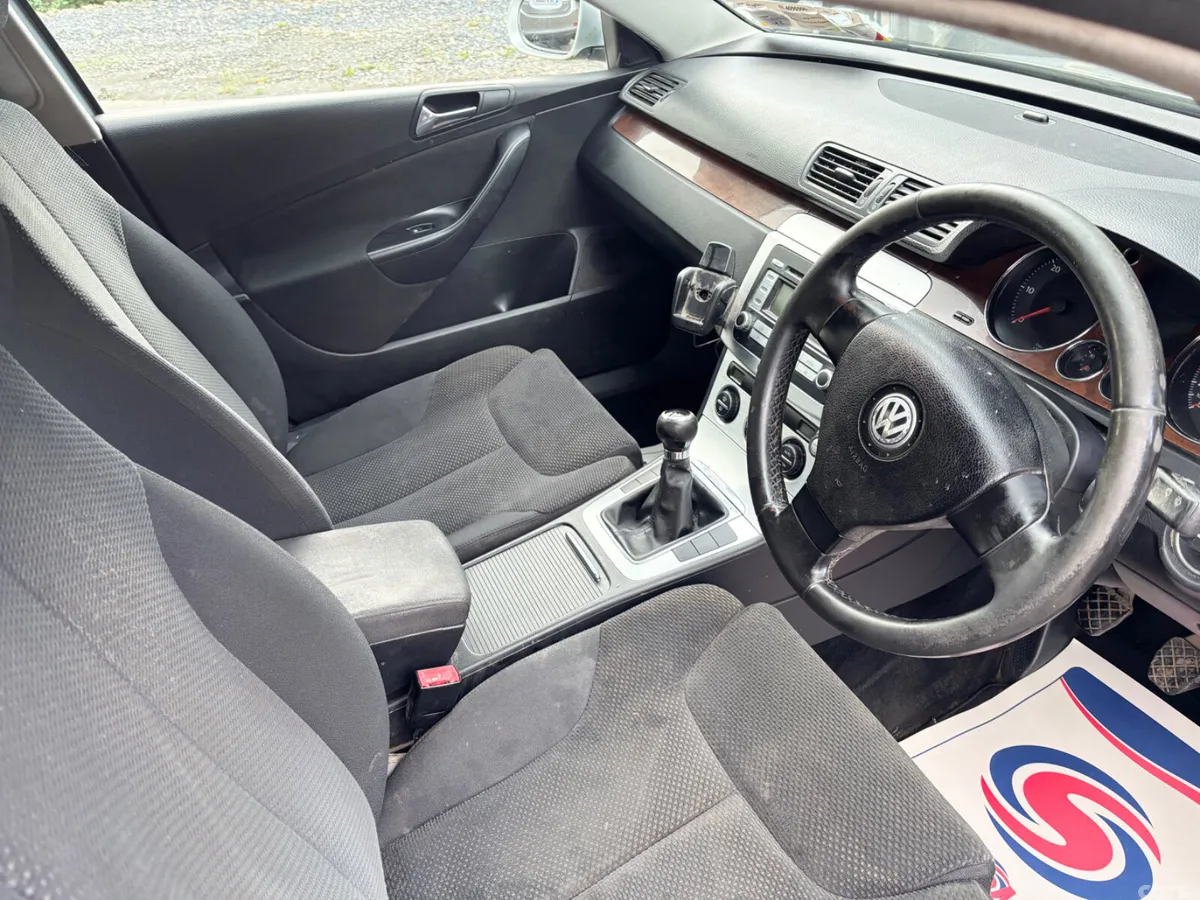 Volkswagen Passat Saloon, Diesel, 2007, Silver