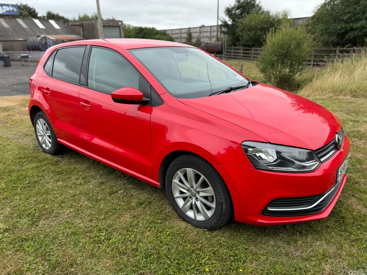 Volkswagen Polo Hatchback, Petrol, 2016, Red