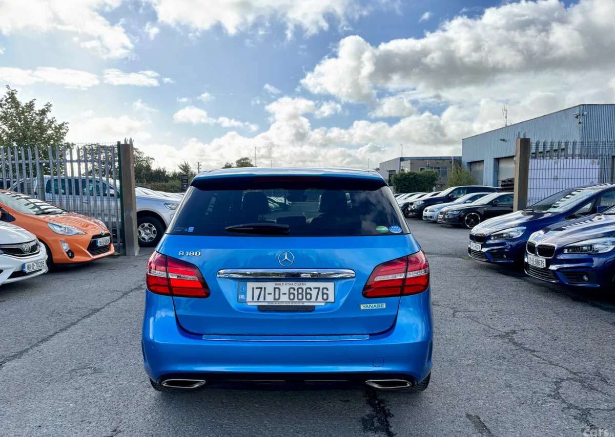 Mercedes-Benz B-Class MPV, Petrol, 2017, Blue