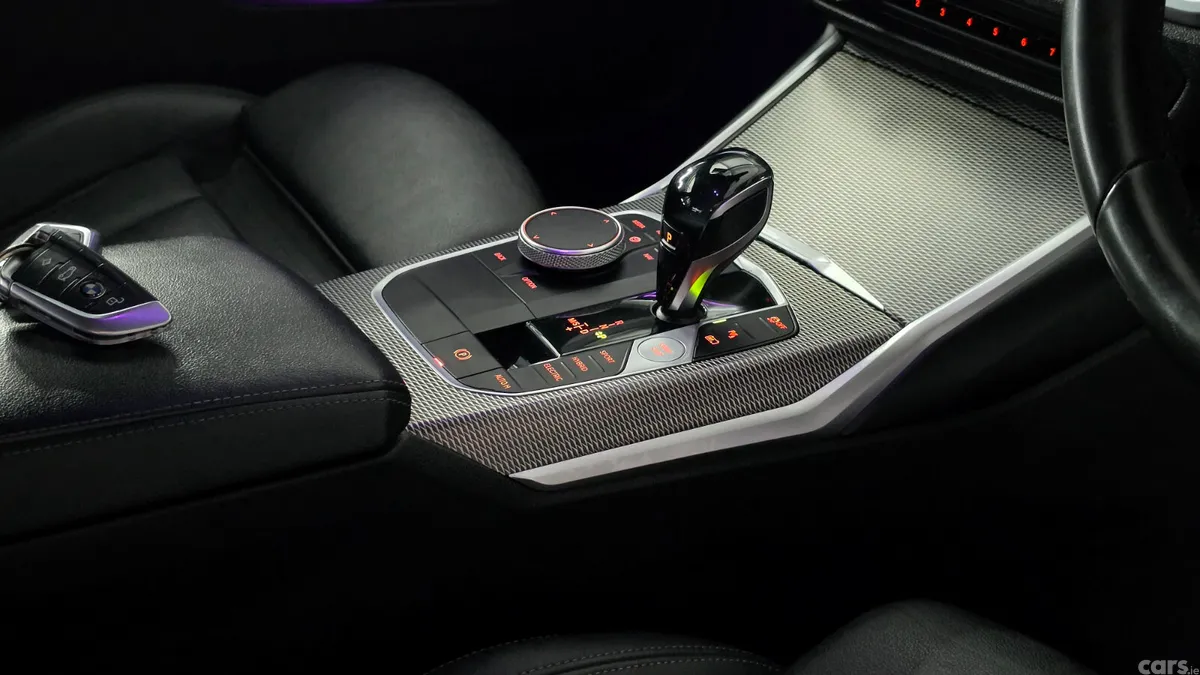 BMW 3-Series Saloon, Petrol Plug-in Hybrid, 2020, Blue