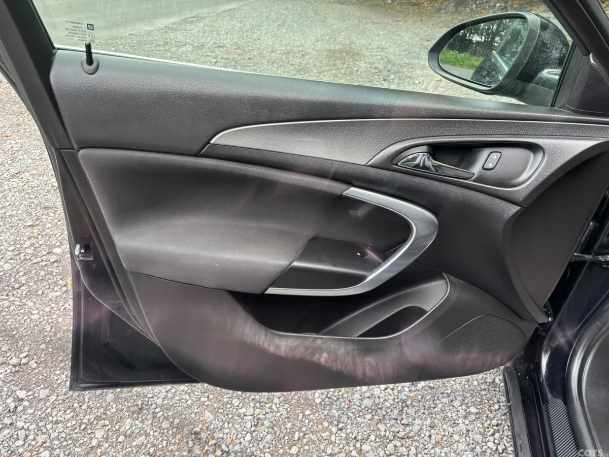 Opel Insignia Hatchback, Diesel, 2016, Black
