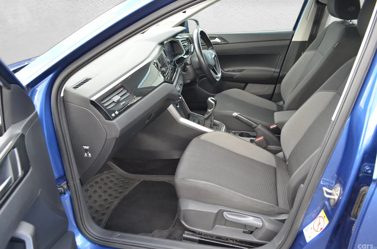 Volkswagen Polo Hatchback, Petrol, 2022, Blue