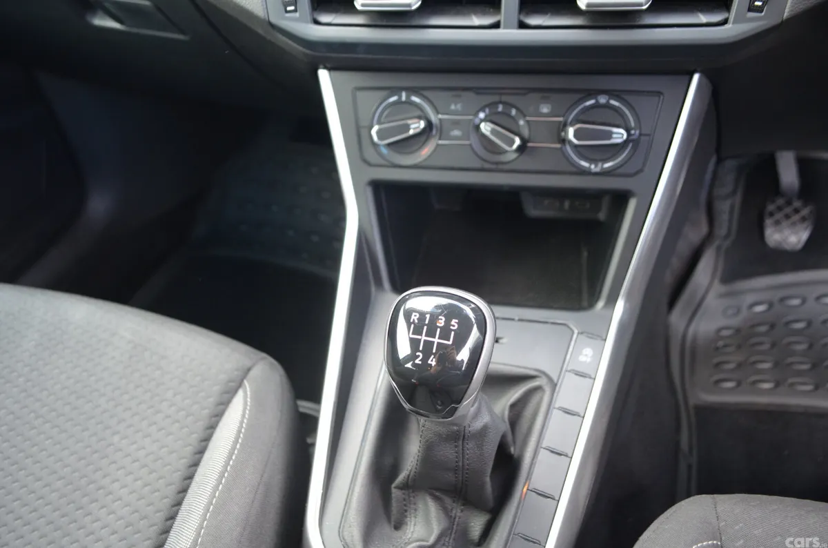 Volkswagen Polo Hatchback, Petrol, 2022, Blue