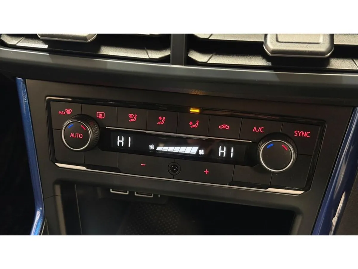 Volkswagen Polo Hatchback, Petrol, 2019, Blue