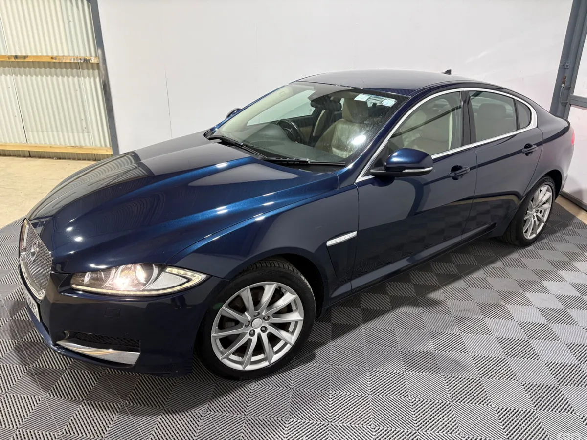 Jaguar XF Saloon, Diesel, 2013, Blue