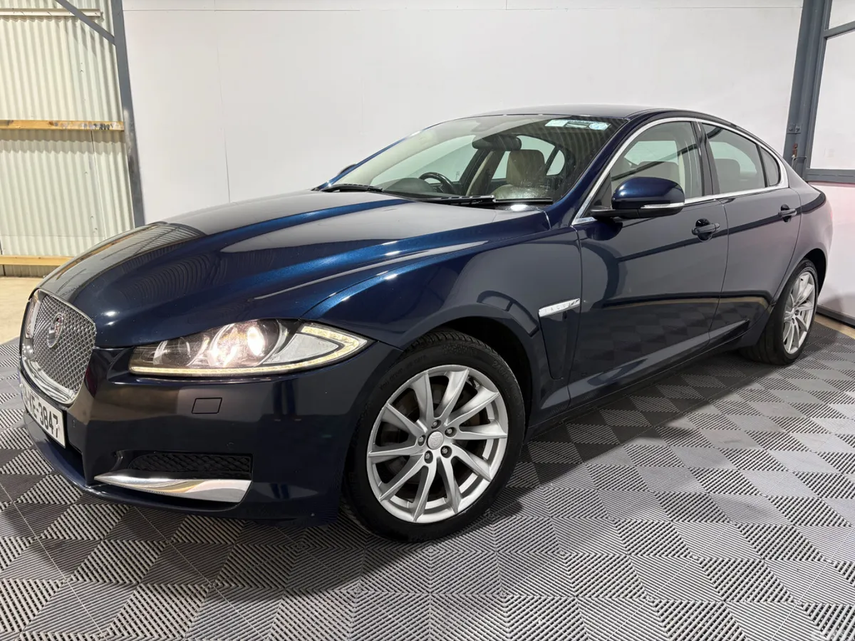 Jaguar XF Saloon, Diesel, 2013, Blue