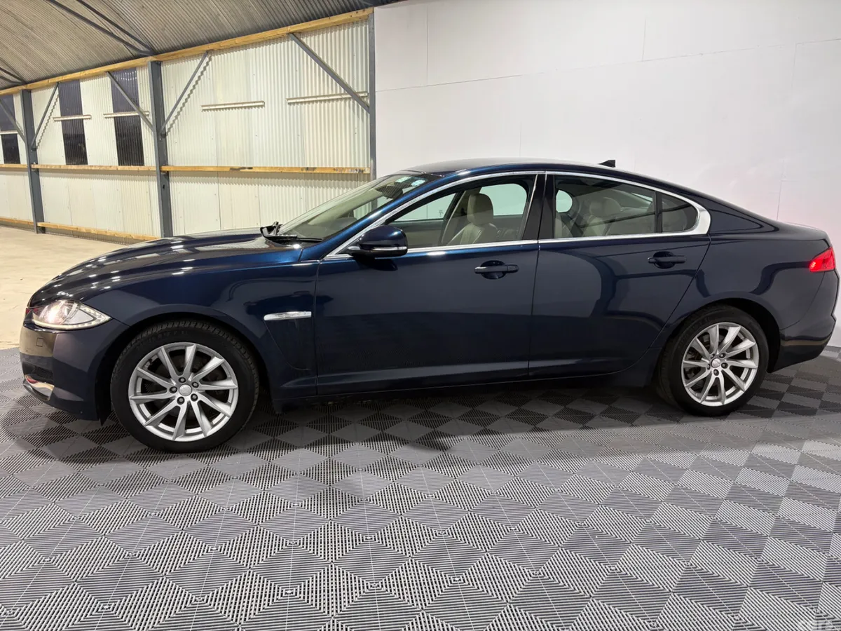 Jaguar XF Saloon, Diesel, 2013, Blue