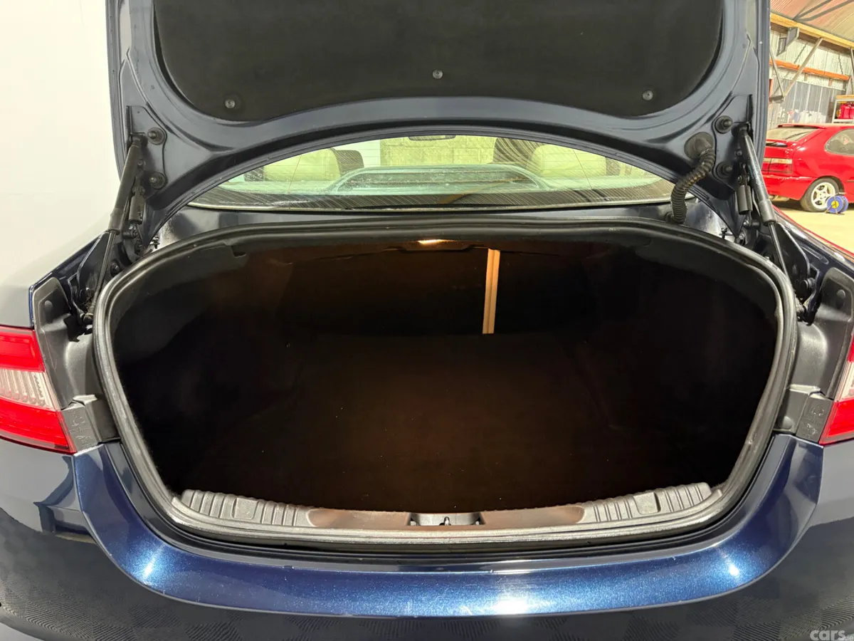 Jaguar XF Saloon, Diesel, 2013, Blue