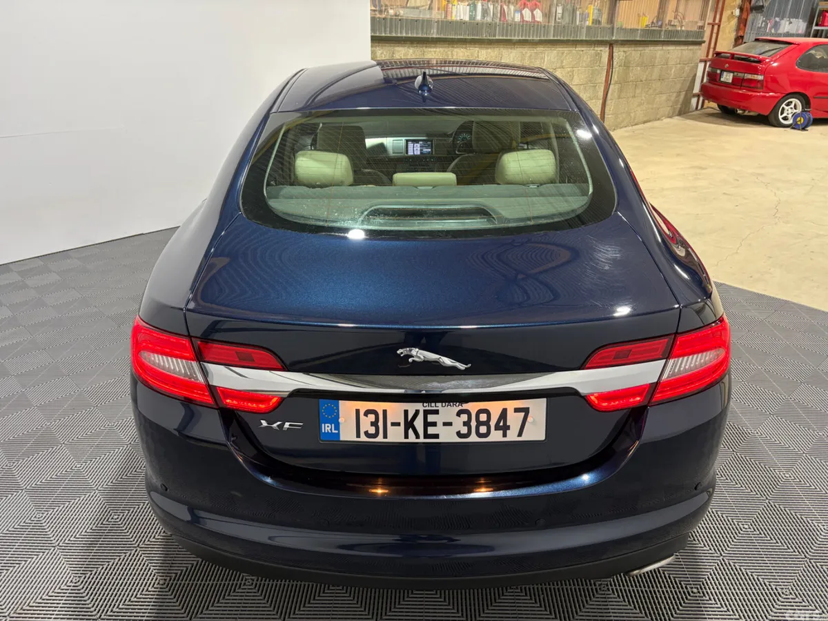Jaguar XF Saloon, Diesel, 2013, Blue