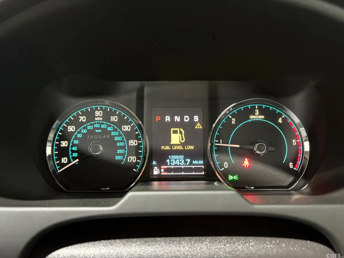 Jaguar XF Saloon, Diesel, 2013, Blue