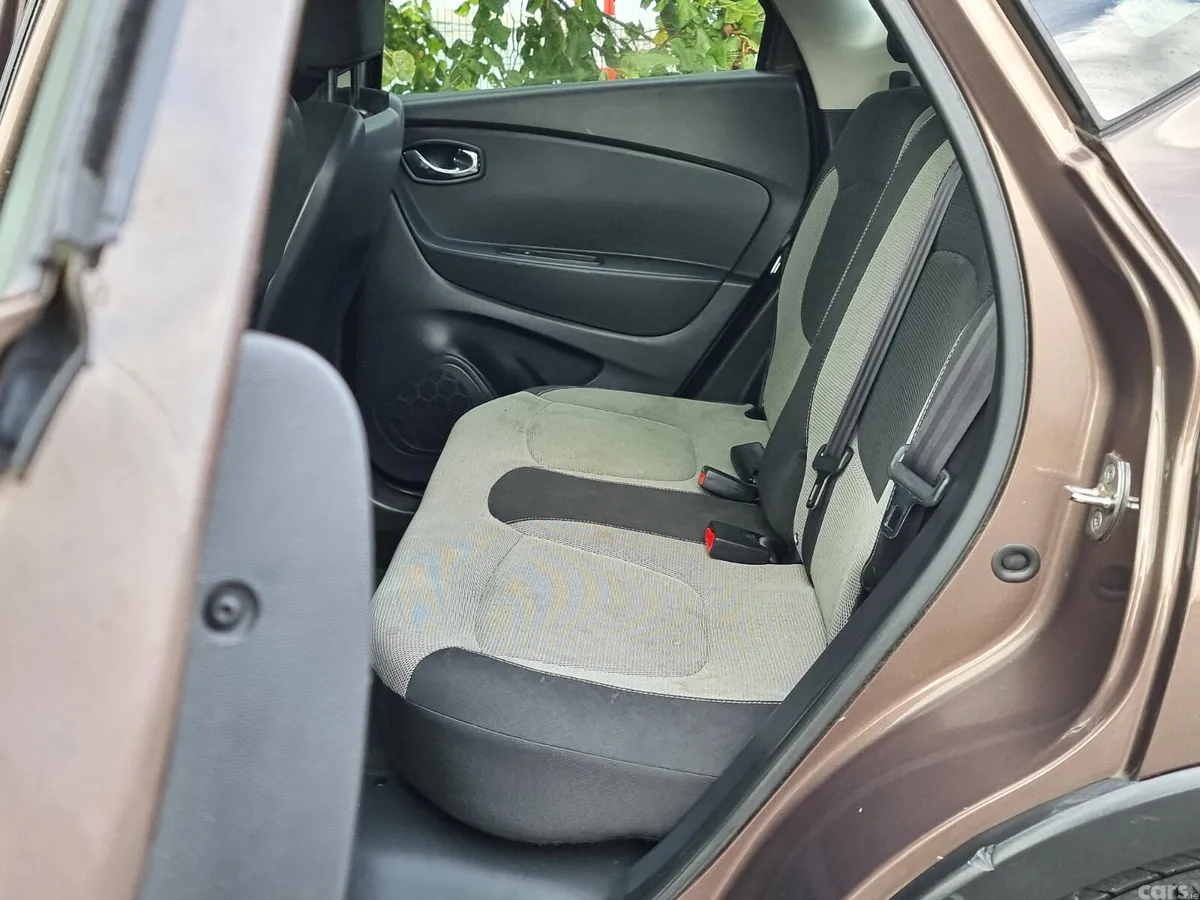Renault Captur Hatchback, Diesel, 2014, Brown