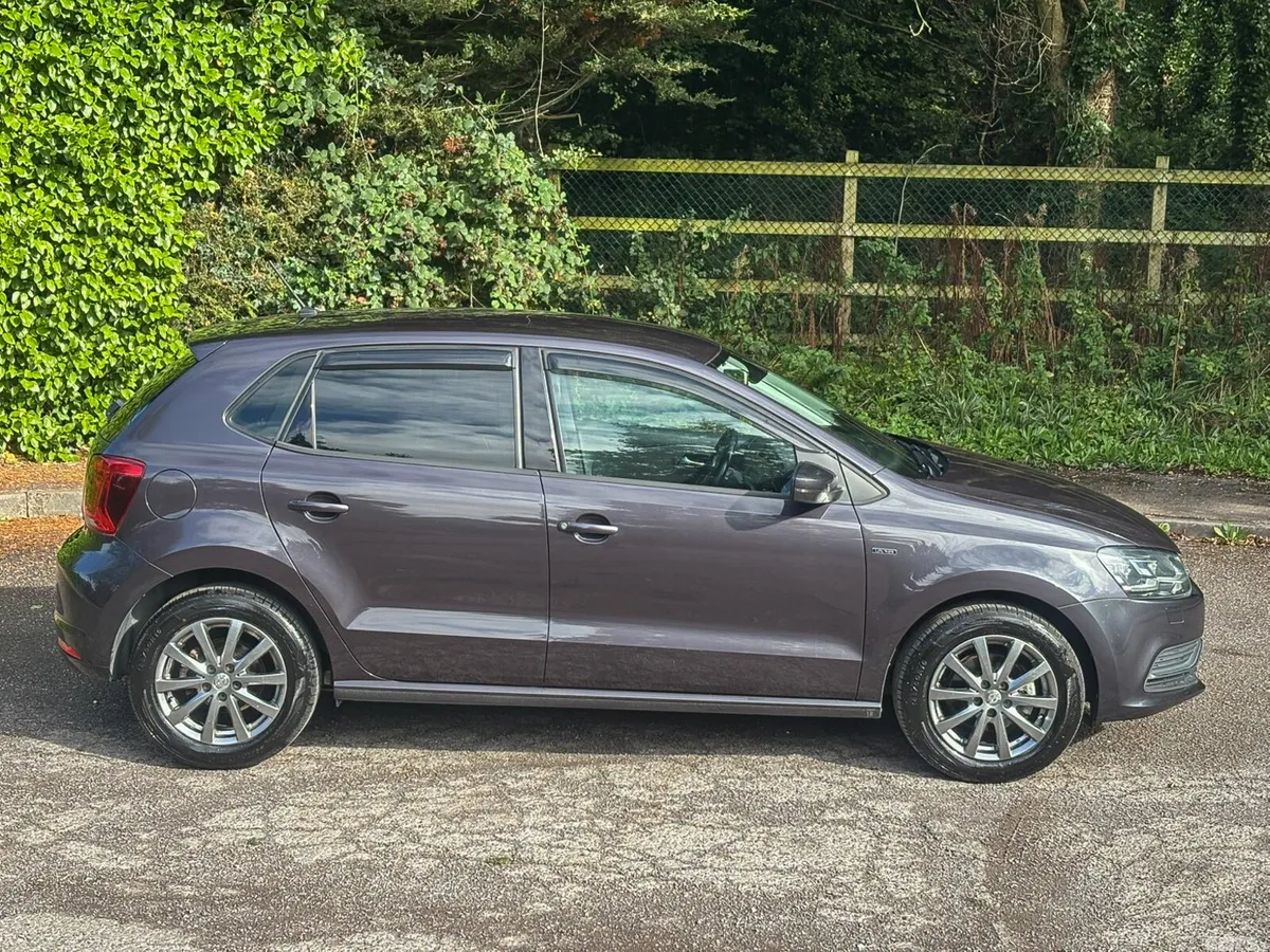 Volkswagen Polo Hatchback, Petrol, 2015, Grey