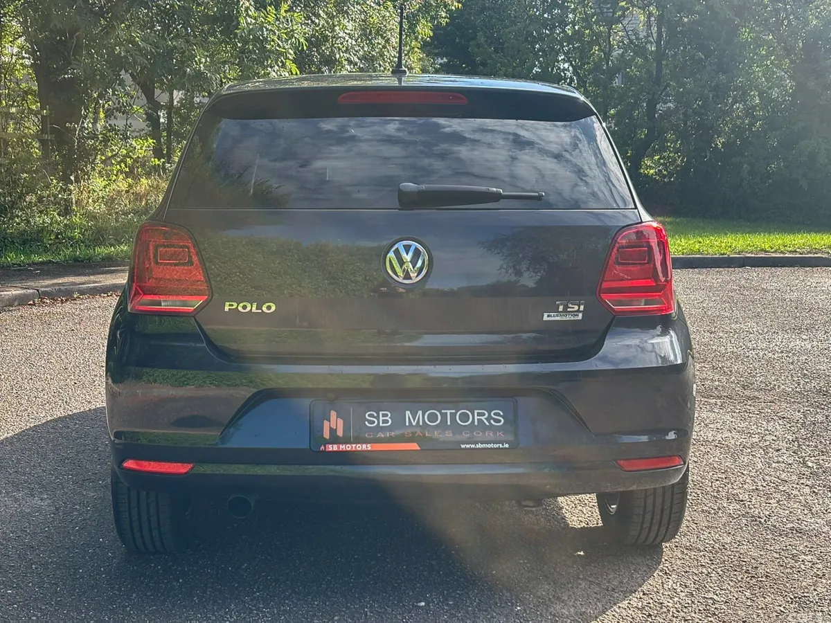 Volkswagen Polo Hatchback, Petrol, 2015, Grey