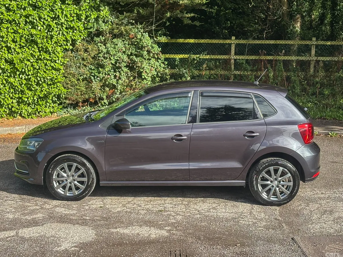 Volkswagen Polo Hatchback, Petrol, 2015, Grey