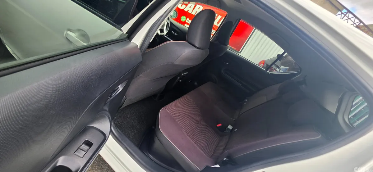 Toyota Aqua Hatchback, Petrol Hybrid, 2015, White