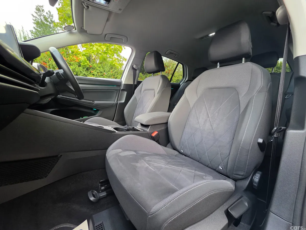 Volkswagen Golf Hatchback, Petrol, 2020, White