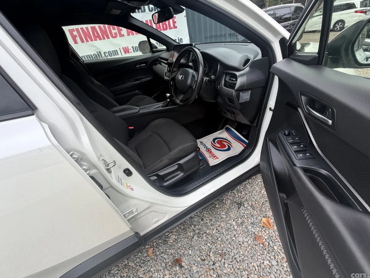 Toyota C-HR SUV, Petrol Hybrid, 2018, White
