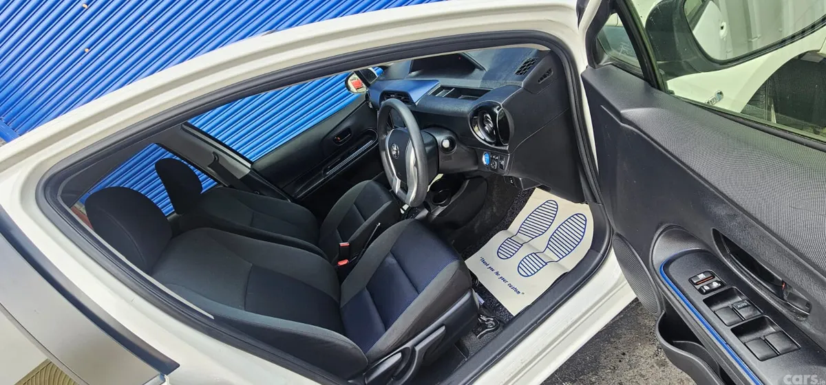 Toyota Aqua Hatchback, Petrol Hybrid, 2015, White