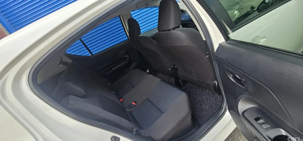 Toyota Aqua Hatchback, Petrol Hybrid, 2015, White