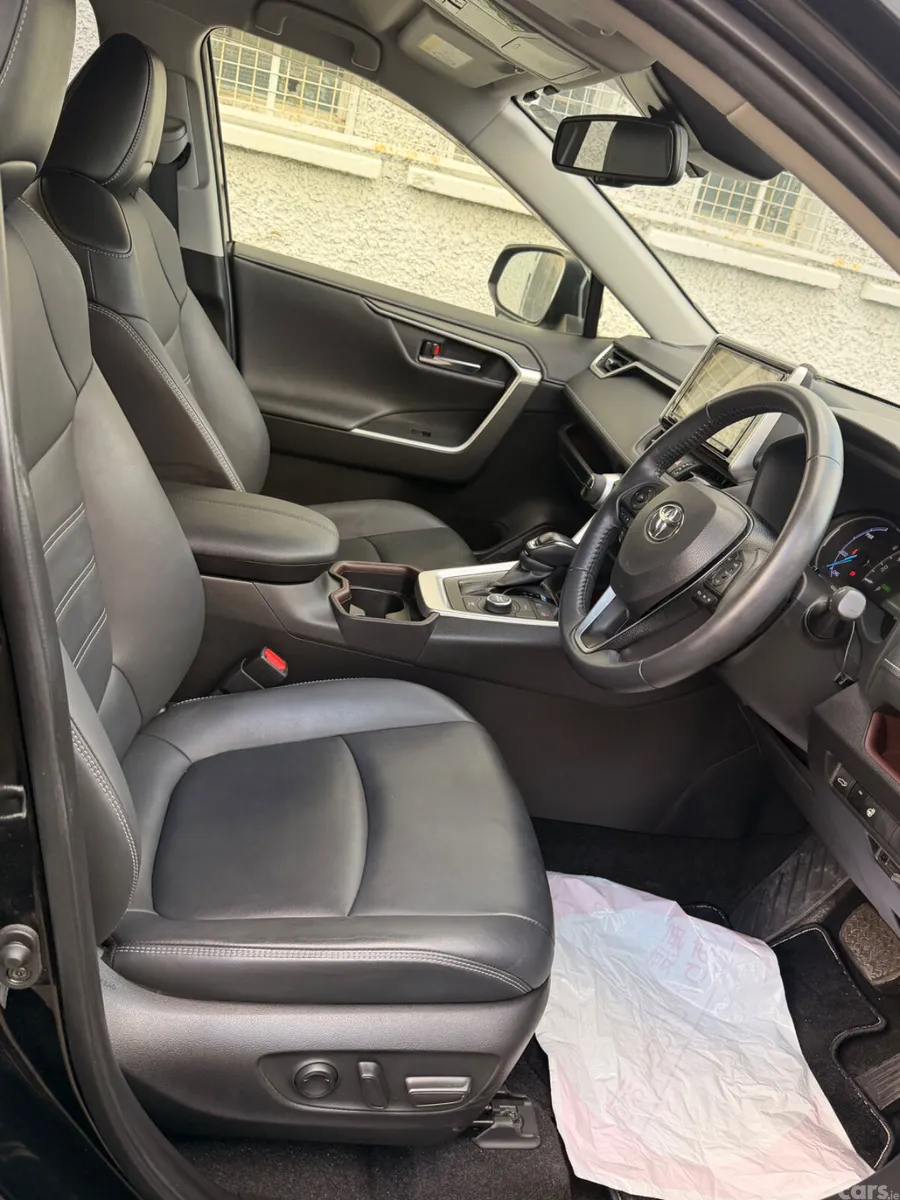 Toyota RAV4 SUV, Petrol Hybrid, 2021, Black