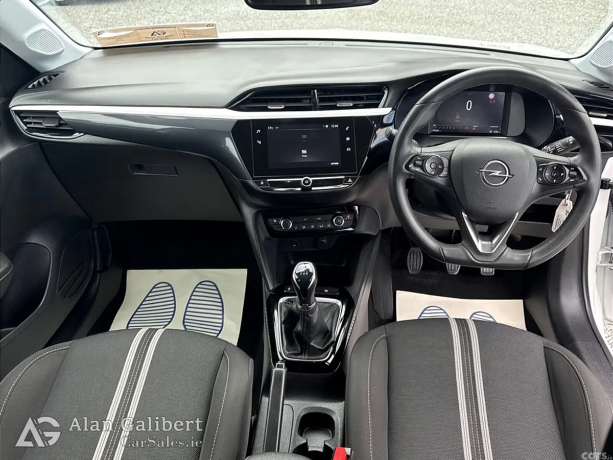 Opel Corsa Hatchback, Petrol, 2023, White