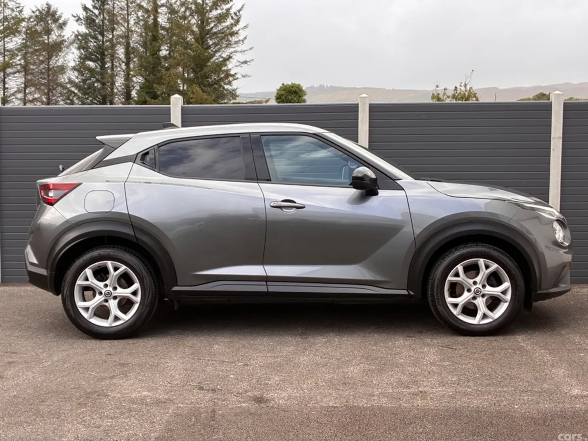 Nissan Juke MPV, Petrol, 2021, Grey