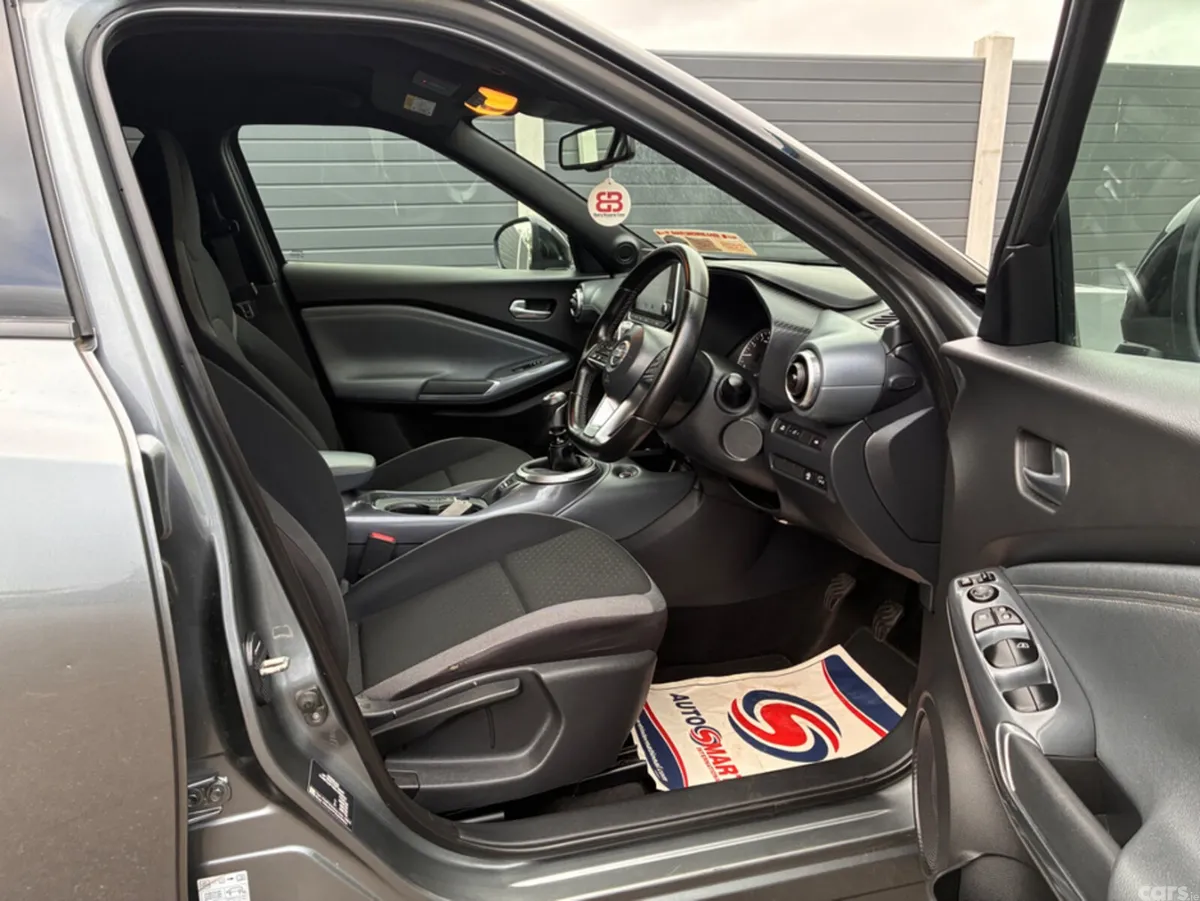Nissan Juke MPV, Petrol, 2021, Grey
