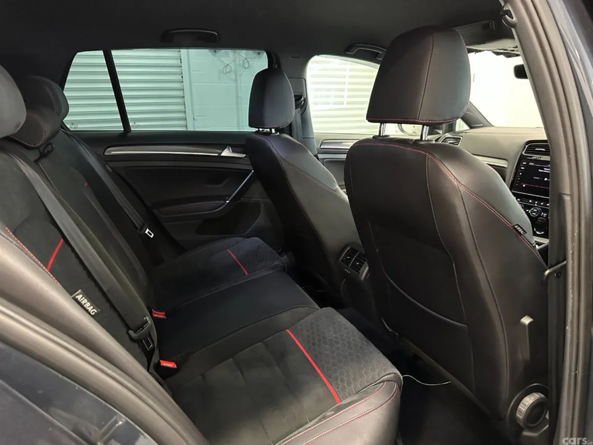 Volkswagen Golf Hatchback, Petrol, 2019, Blue