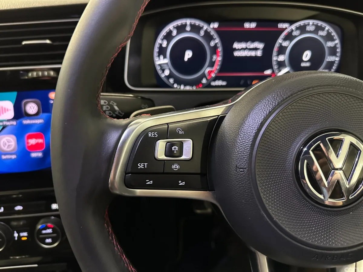 Volkswagen Golf Hatchback, Petrol, 2019, Blue