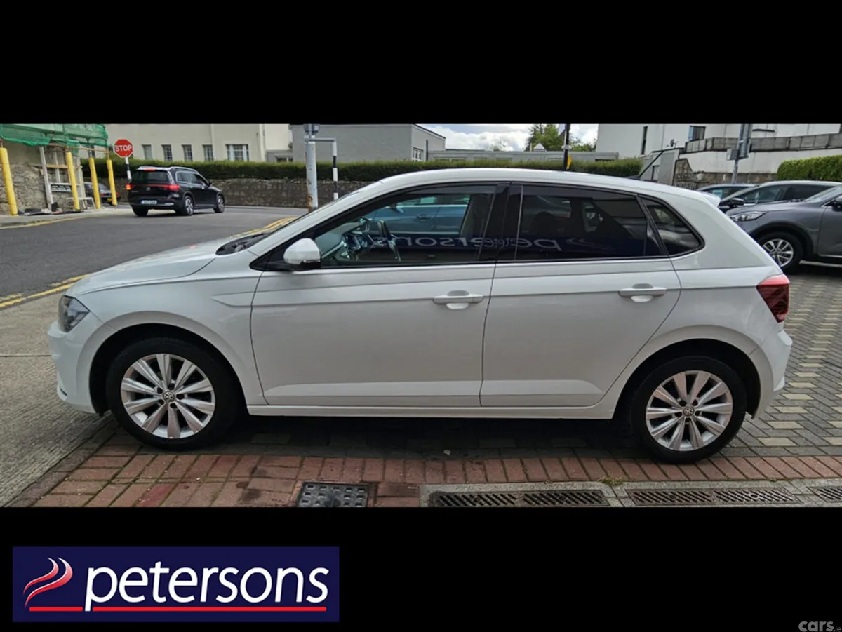 Volkswagen Polo Hatchback, Petrol, 2018, White
