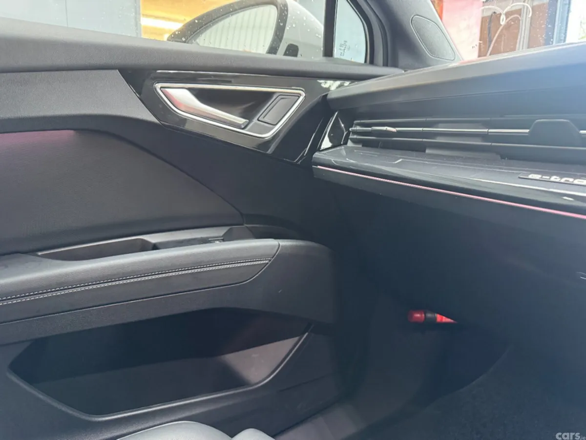 Audi Q4 e-tron SUV, Electric, 2023, White