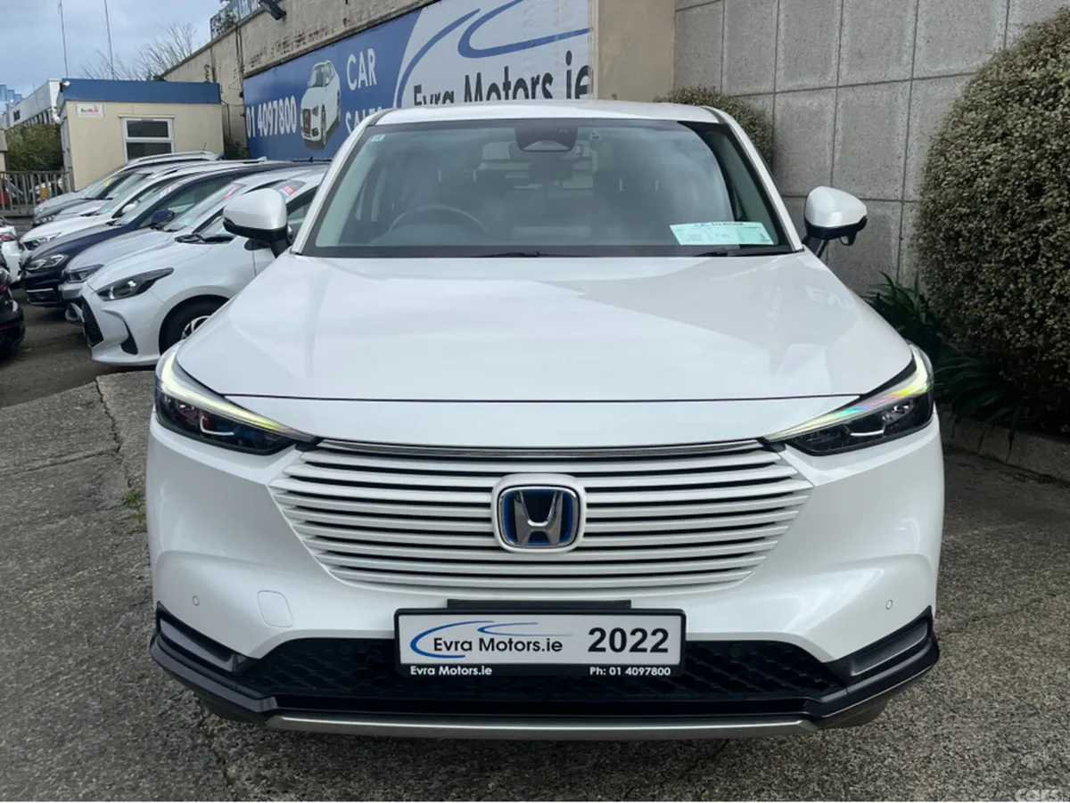 Honda Vezel SUV, Petrol Hybrid, 2022, White