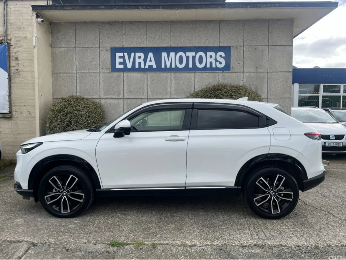 Honda Vezel SUV, Petrol Hybrid, 2022, White