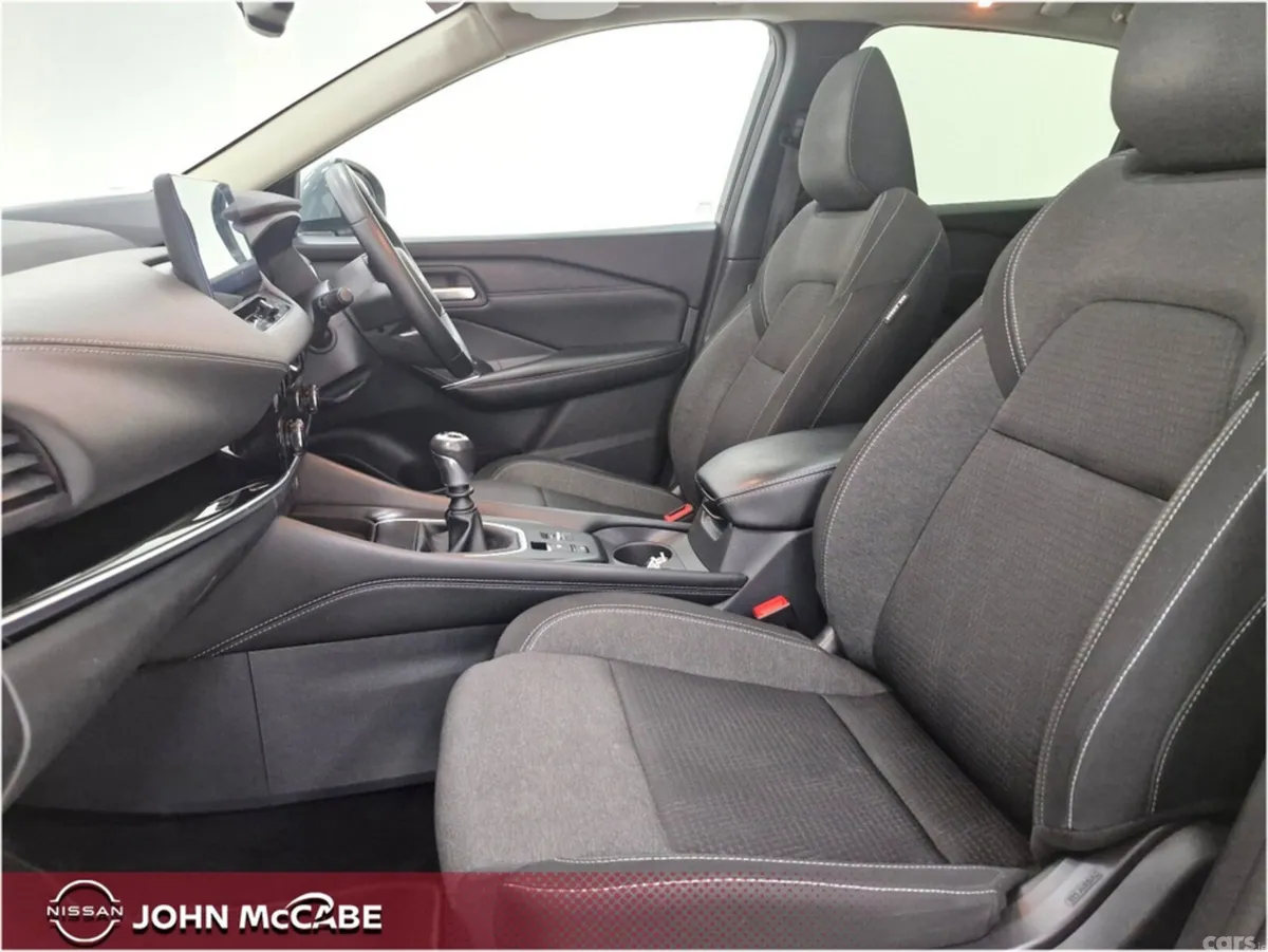 Nissan Qashqai MPV, Petrol, 2024, Grey